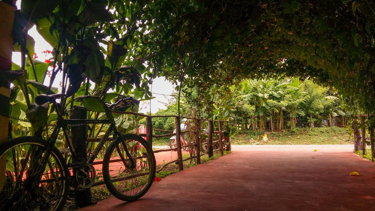 Hostel Life Is Good Moyogalpa Exterior photo